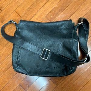 Roots Raiders bag